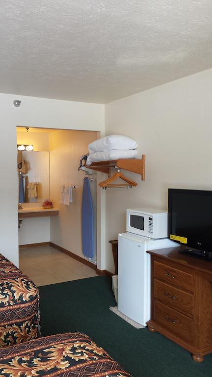 Der Ruhe Blatz Motel Shipshewana Exteriör bild